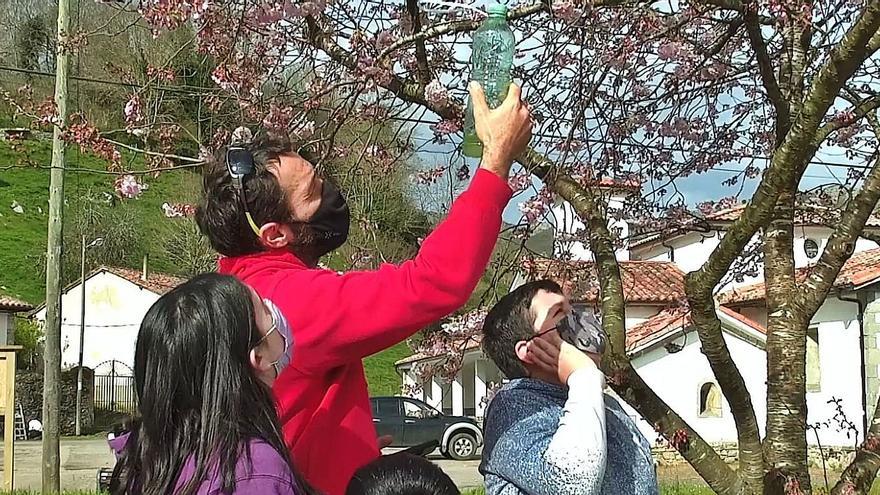 Los vecinos de Vibañu inician una campaña para promocionar las ventajas de la escuela rural