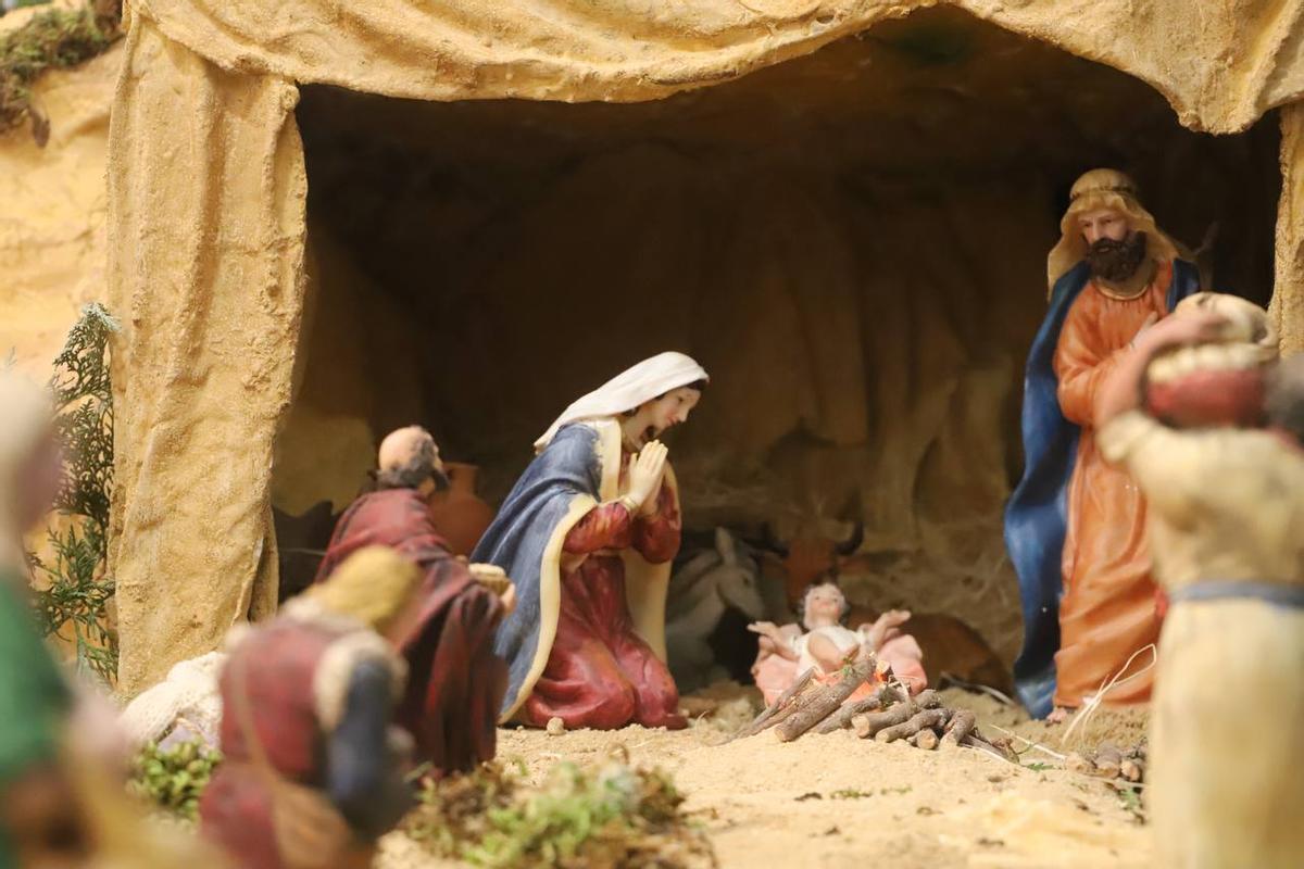 Los primeros premios del concurso de belenes de Cajasur 2024, en imágenes