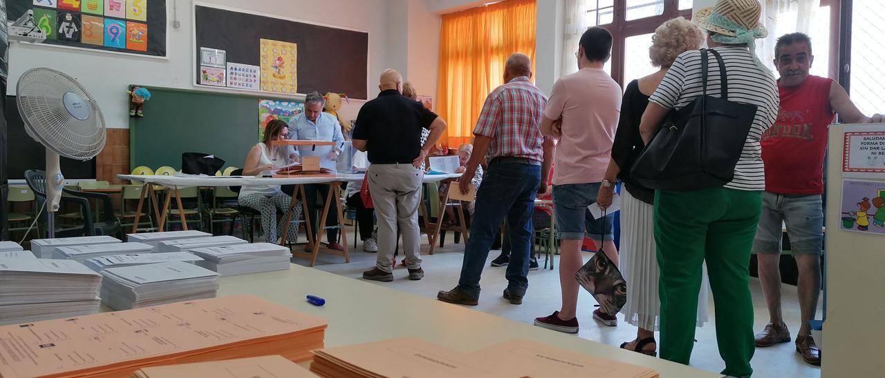 Votación en un colegio de Toro.