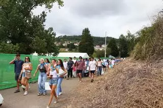 EN IMÁGENES: Miles de romeros toman el prao Salcéu en Pravia para celebrar el Xiringüelu