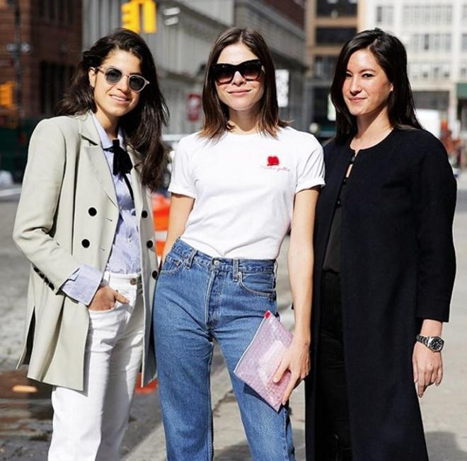 El bolso con burbujas rosas de Glossier de Emily Weiss