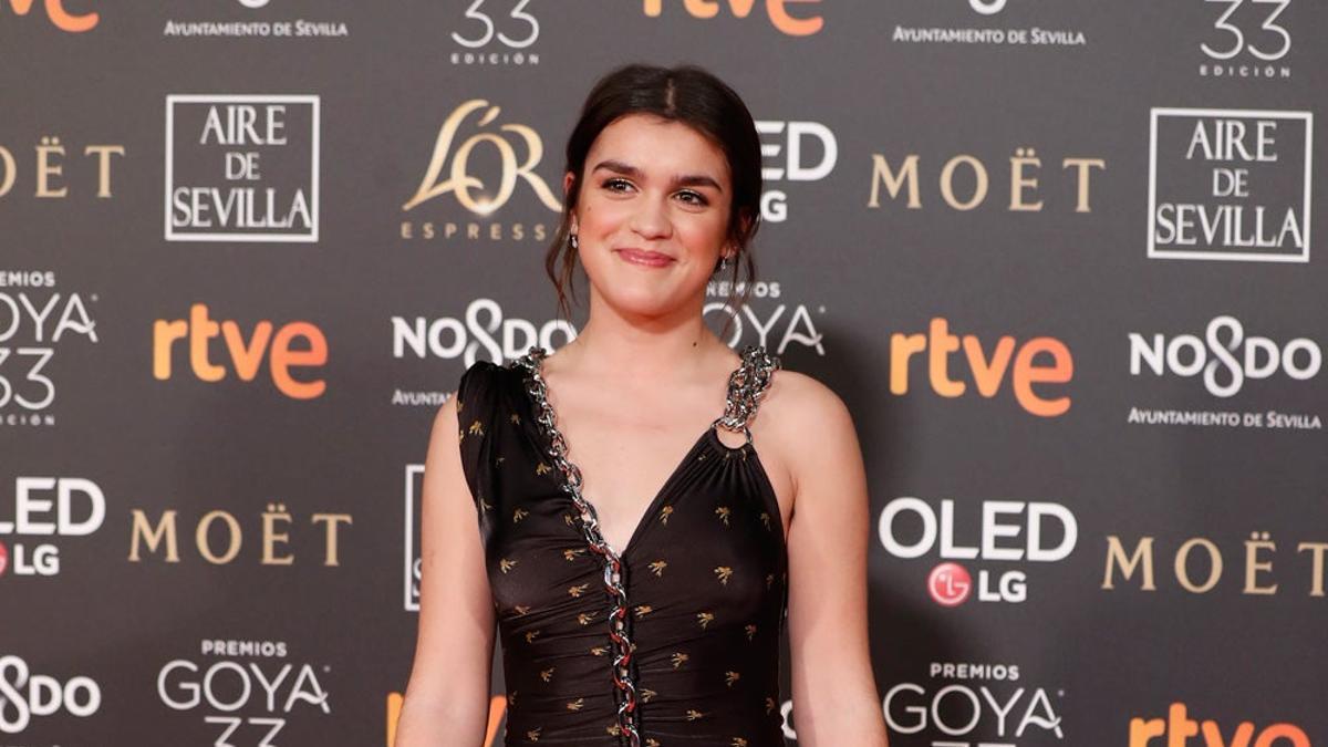 Goya 2019: Amaia se 'encadena' en la alfombra roja