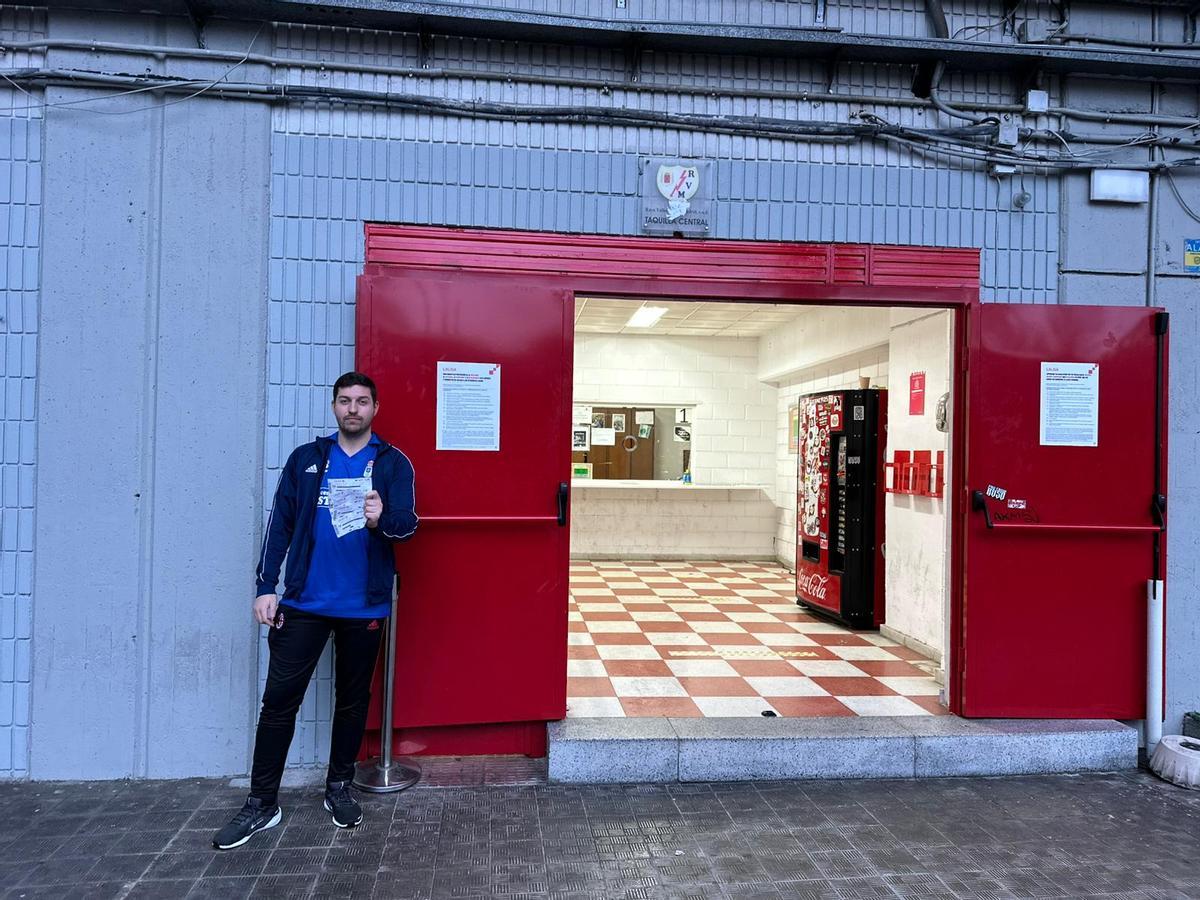 EN IMÁGENES: Así está el estadio del Rayo Vallecano tras la anulación del partido del Real Oviedo