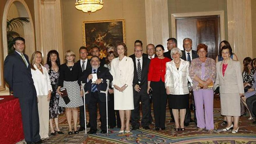 Los santapoleros acudieron al Palacio de la Zarzuela