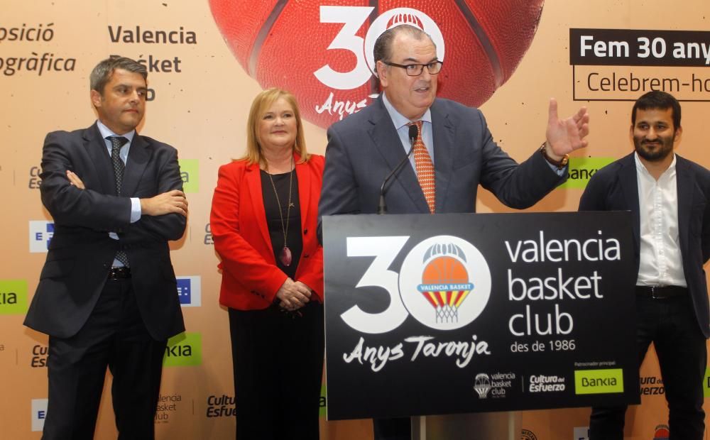 Todas la imágenes de la inauguración de la exposición '30 años de Valencia Basket'