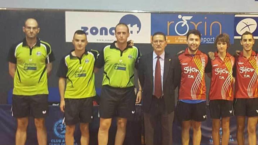 El equipo masculino del Avilés debuta con derrota