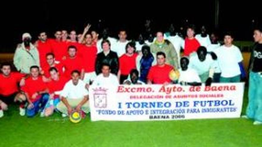 Un torneo de fútbol une a inmigrantes y vecinos de Baena en Navidad