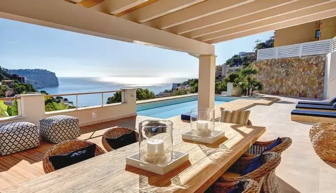 Una villa de alto standing  en diálogo con el mar