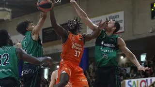 Ojeleye se presenta a lo grande de taronja (79-72)