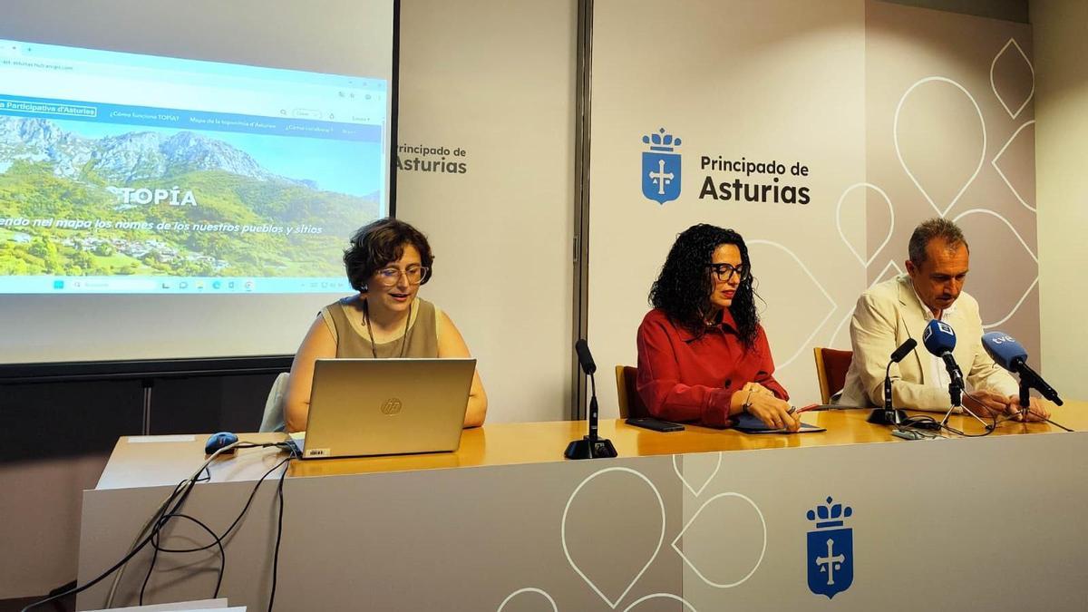 Laura López, Vanessa Gutiérrez y Ovidio Zapico.
