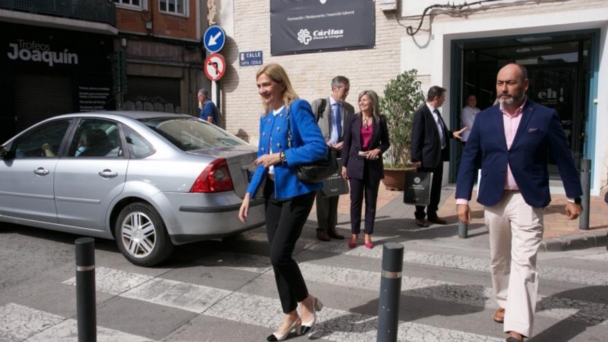 La infanta Cristina se deja ver por Murcia