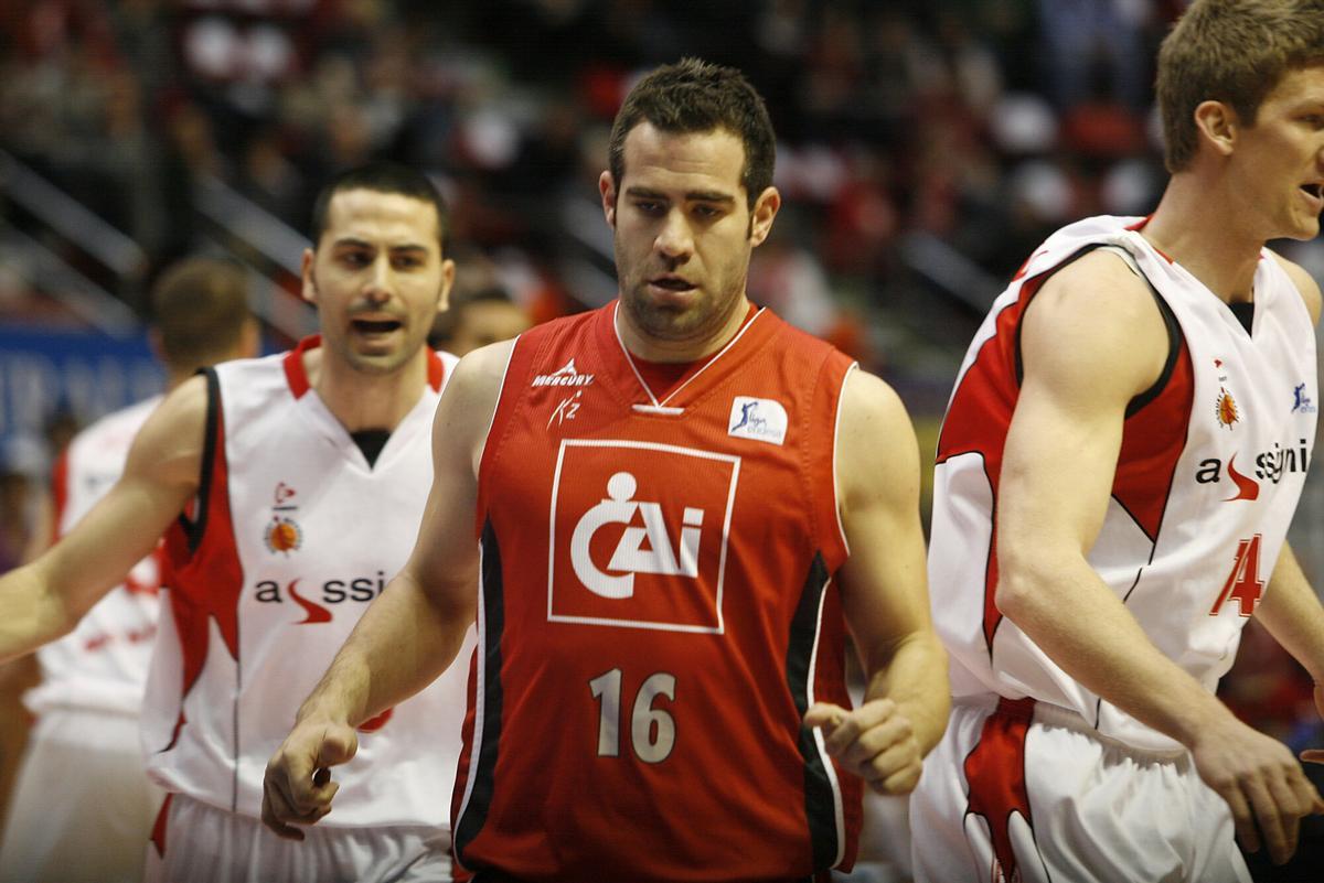 Carlos Cabezas, durante un partido del CAI Zaragoza, en 2012.