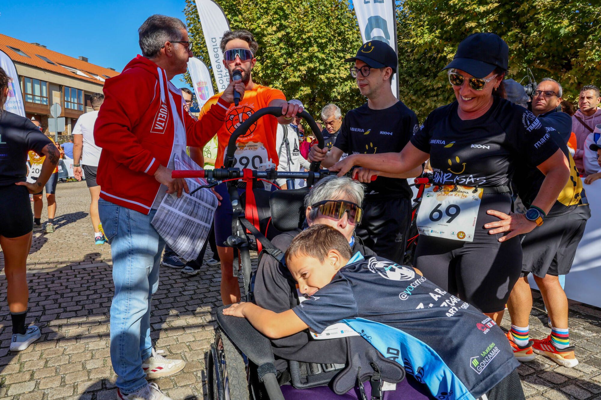 Andaina y carrera solidaria por niños como Leo Diz