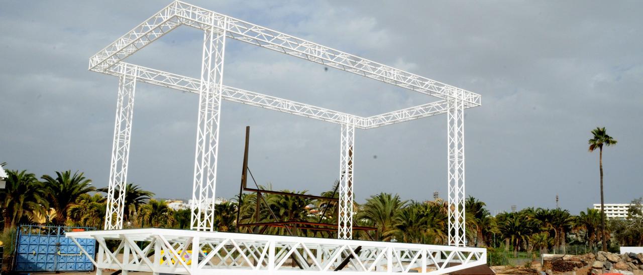 El gran escenario del Ocean Club Maspalomas tendrá suelo de cristal y caerá sobre la piscina.