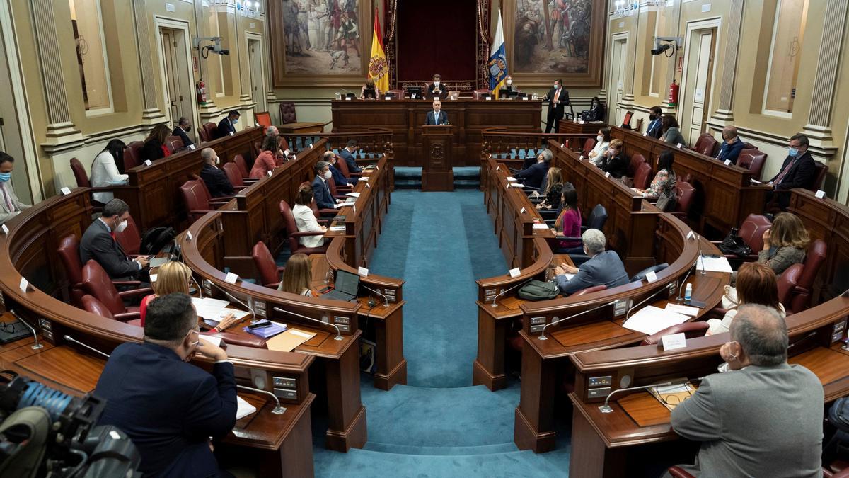 Intervención del presidente de Canarias en el Parlamento.