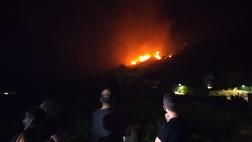 Última hora del incendio forestal en Ràfol d&#039;Almúnia