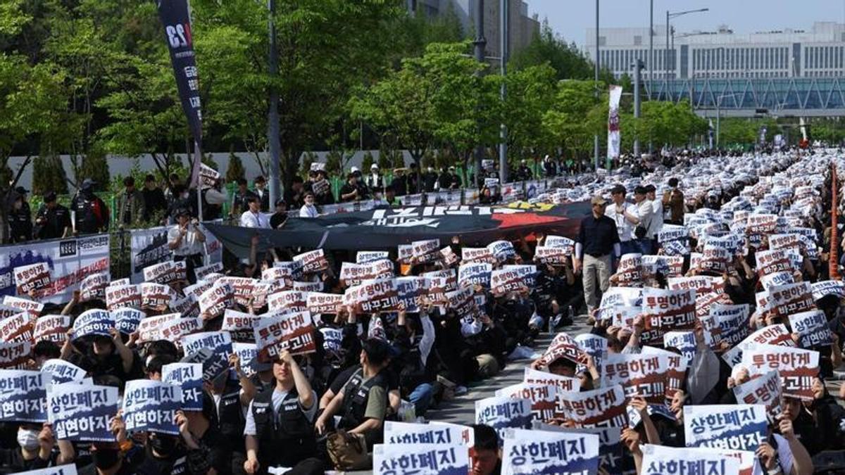 Una huelga de 48.000 trabajadores en Samsung amenaza con una parálisis mundial de la industria de la IA