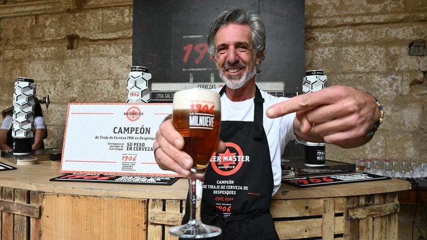 Pepe Solla gana el concurso de tiraje de cerveza en Despesques