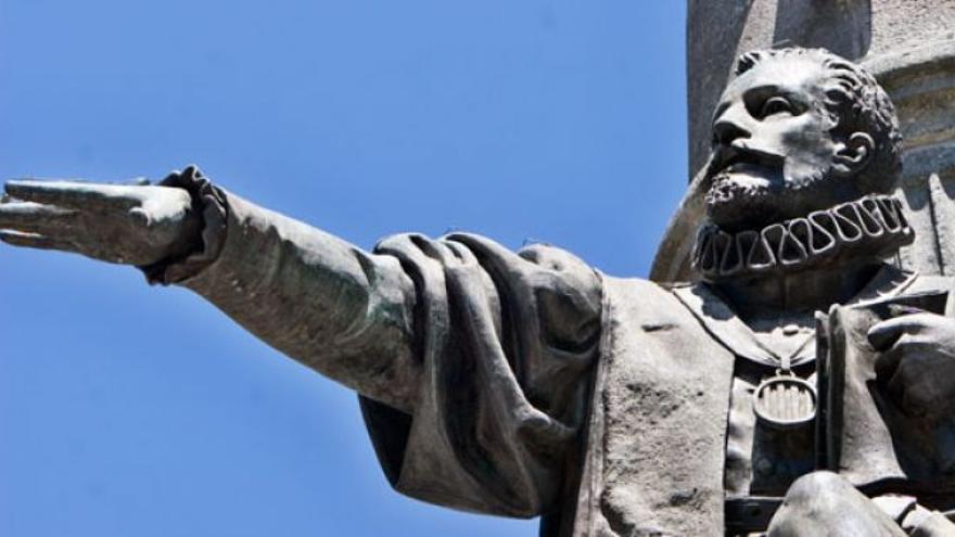 Monumento al Justiciazgo en la plaza Aragón de Zaragoza