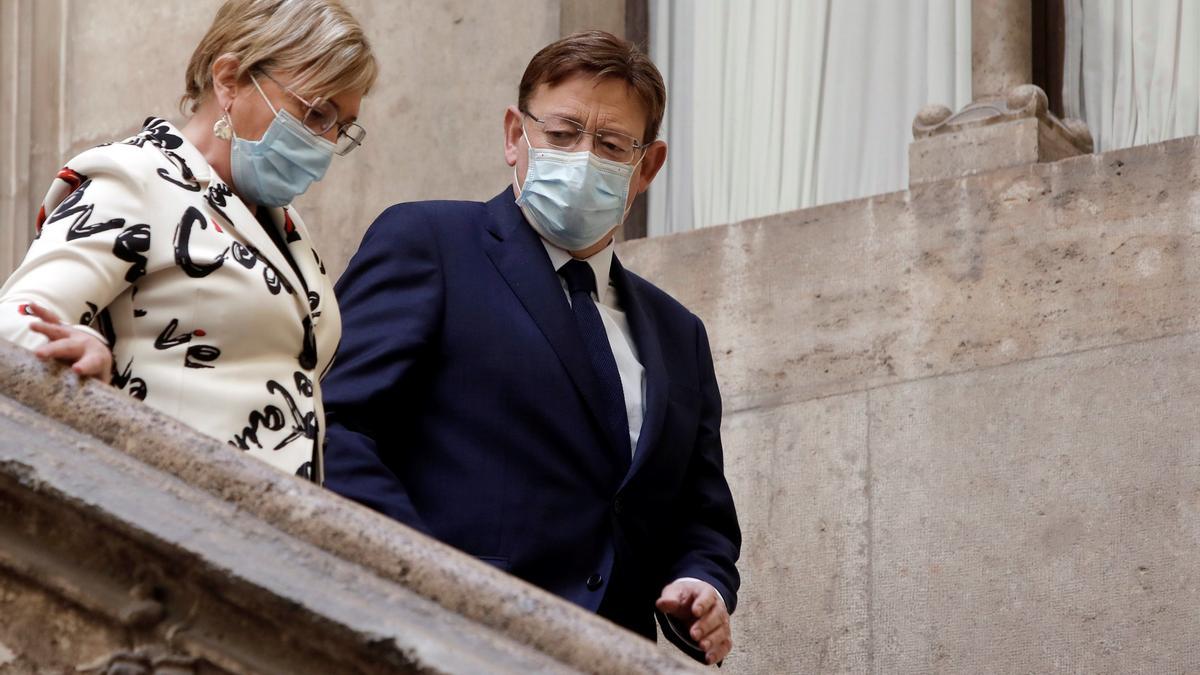 La consellera de Sanidad, Ana Barceló, y el presidente de la Generalitat, Ximo Puig, tras la reunión.