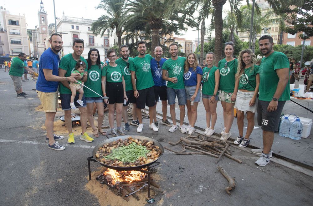 Fiestas de Sagunt. Las peñas en el tradicional concurso de paellas.