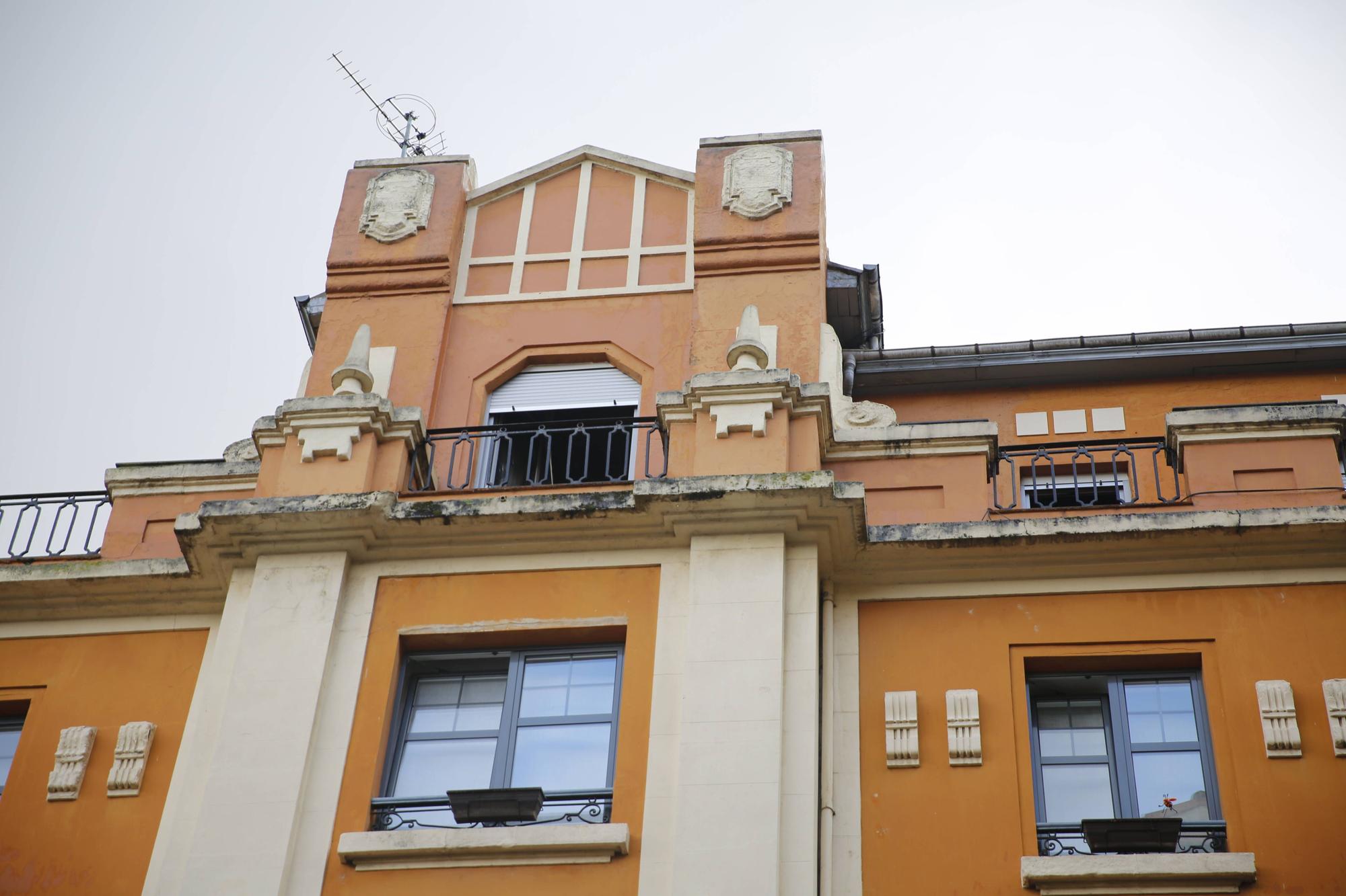 En imágenes: Así quedó el edificio de Oviedo en el que murieron dos ancianos tras el incendio