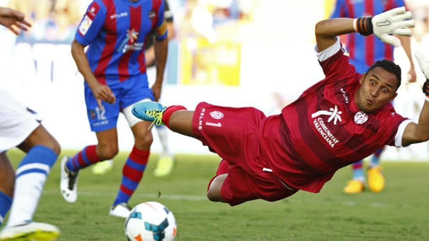 Keylor Navas, en el Levante UD-Real Sociedad de la temporada 13/14.