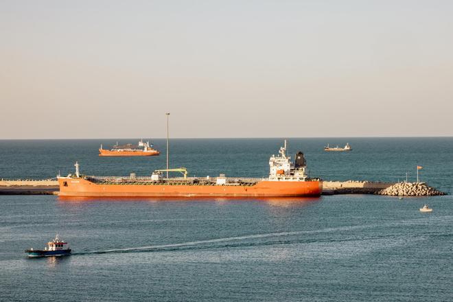 Irán y EEUU intensifican los ataques cruzados después de que Trump restableciera el bloqueo del estrecho de Ormuz
