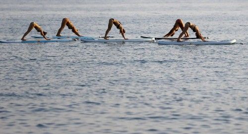 La costa croata de Medulin es el lugar pionero en desarrollar el Meta Float Yoga, una modalidad de este ejercicio que se desarrolla sobre tablas de surf y objetos flotantes.