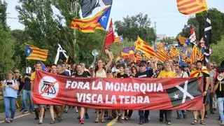 Protesta antimonàrquica a Caldes que acaba amb corredisses amb els Mossos
