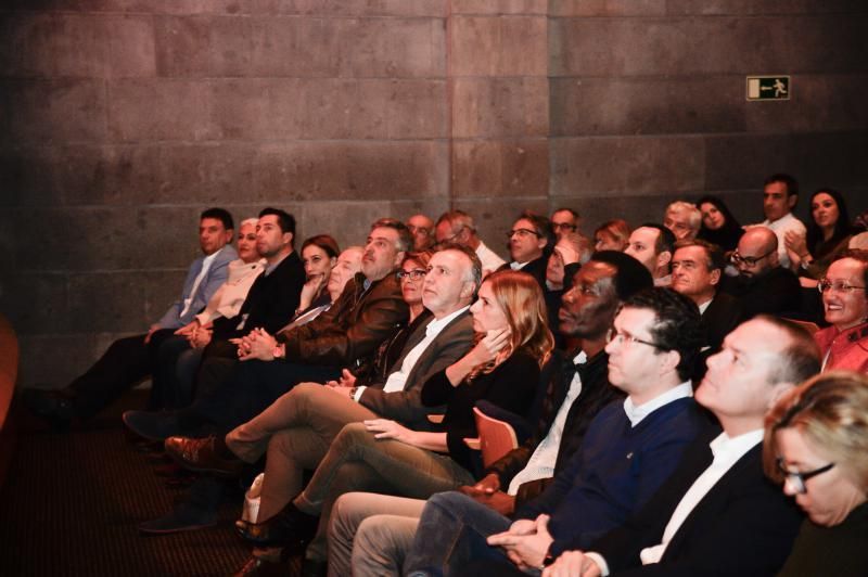 18-01-19. Las Palmas de Gran Canaria. La secretaria federal de Política Municipal del PSOE, Susana Sumelzo, participa en una conferencia política organizada por su partido en Gran Canaria, junto con la alcaldesa de Hospitalet de Llobregat (Barcelona), Nuria Marín, y el exalcalde de San Sebastián Odón Elorza .  FOTO: JOSÉ CARLOS GUERRA.  | 18/01/2019 | Fotógrafo: José Carlos Guerra