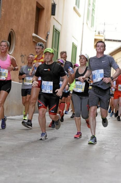 9.000 Läufer aus 49 Ländern gingen am Sonntag den 15.10. an den Start. In der Marathon Disziplin gingen die Deutschen leer aus.