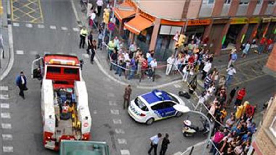 Una mujer y una niña mueren atropelladas por un autobús en Barcelona