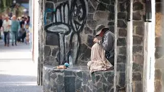 La falta de recursos arroja a la calle a las mujeres en pobreza extrema en Canarias