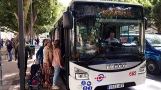 Ciudad Jardín pide pactar con la EMT la ampliación de las líneas de autobuses de su zona