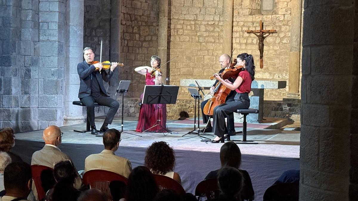 El Quartet Casals toca a la 33a Schubertíada en un concert a la canònica de Vilabertran.