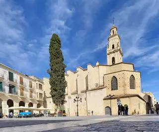 La Colegiata de Gandia avanza como atractivo turístico y abrirá a los guías