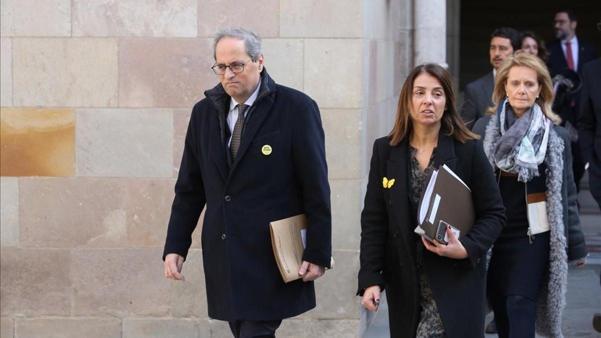 El presidente de la Generalitat, Quim Torra, y parte de su Govern, antes de la reunión del pasado martes.