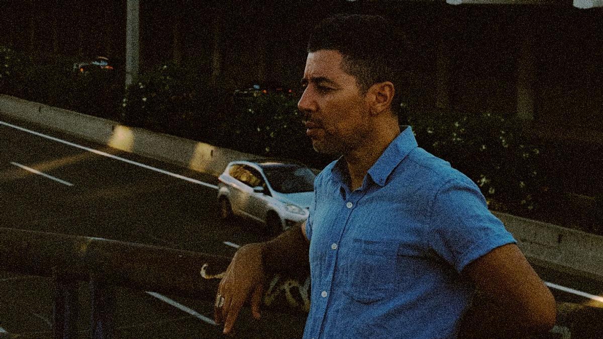 El cantautor Rachib B, revelación del año con 'El Ghorba', en una imagen promocional.