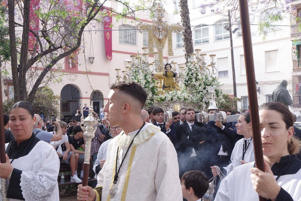 Procesión de la Santa Cruz Torre del Ángel de Salesianos en Málaga