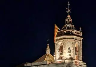 La Basílica de Santa Maria de Mataró estrena iluminación ornamental
