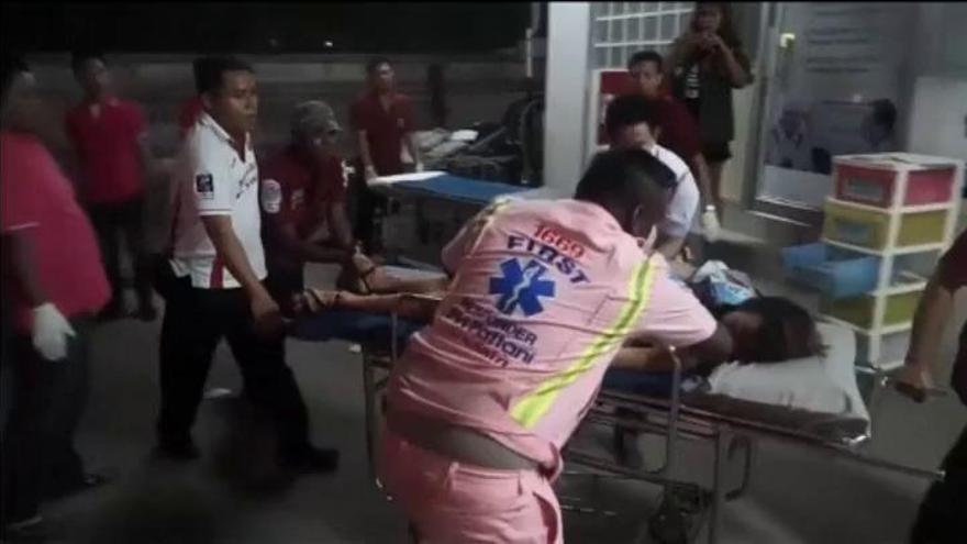 Un muerto y 30 heridos por dos bombas en el sur de Tailandia