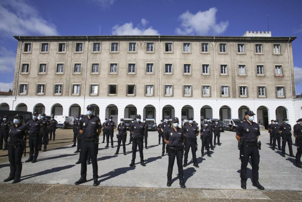 Presentación en Oviedo de los 50 agentes en prácticas de la Policía Nacional