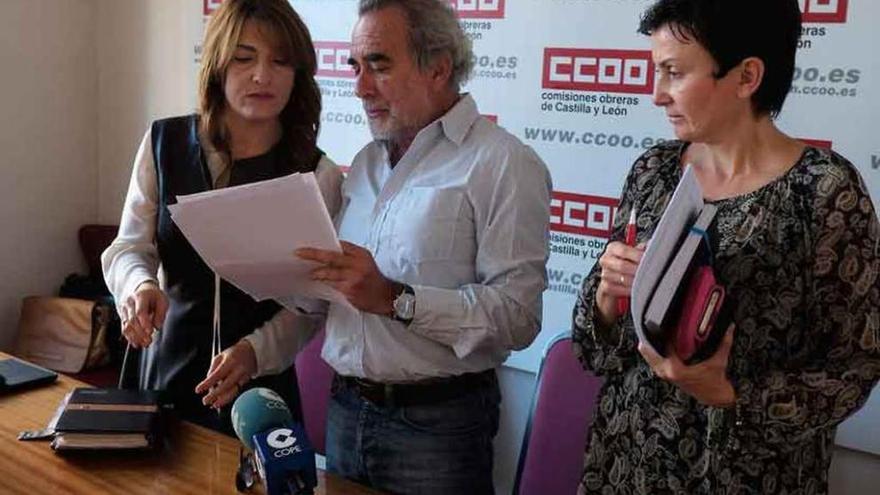 Rivas, Redondo y Fiz, tras la rueda de prensa.