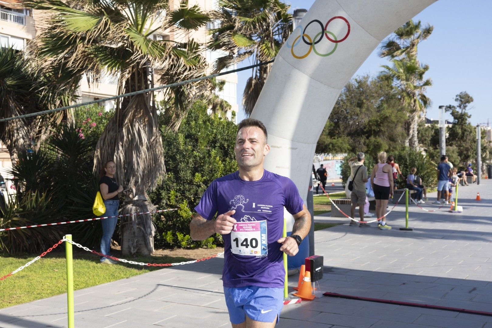 Así fue en imágenes una nueva edición de la carrera solidaria de AFA Torrevieja
