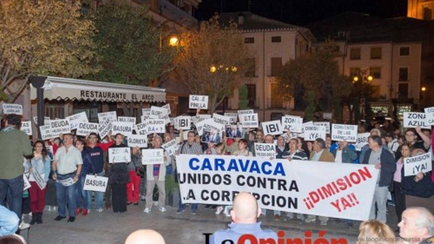 Manifestación &quot;Unidos contra la corrupción&quot; y posterior pleno en Caravaca