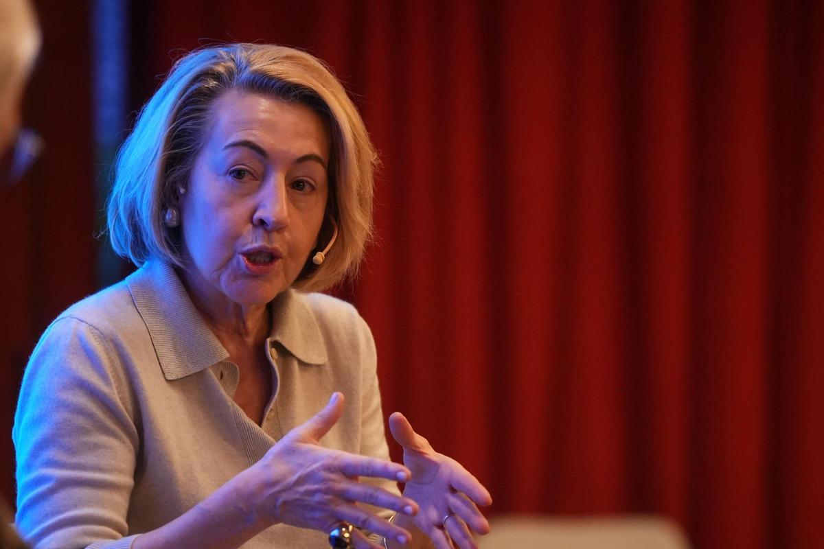 Cristina García-Peri, socia y directora general de Desarrollo de Negocios y Estrategia de Azora, durante una intervención en un diálogo
