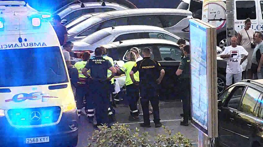 La Guardia Civil salva a un hombre tras desmayarse en el parking de un centro comercial de Cartagena