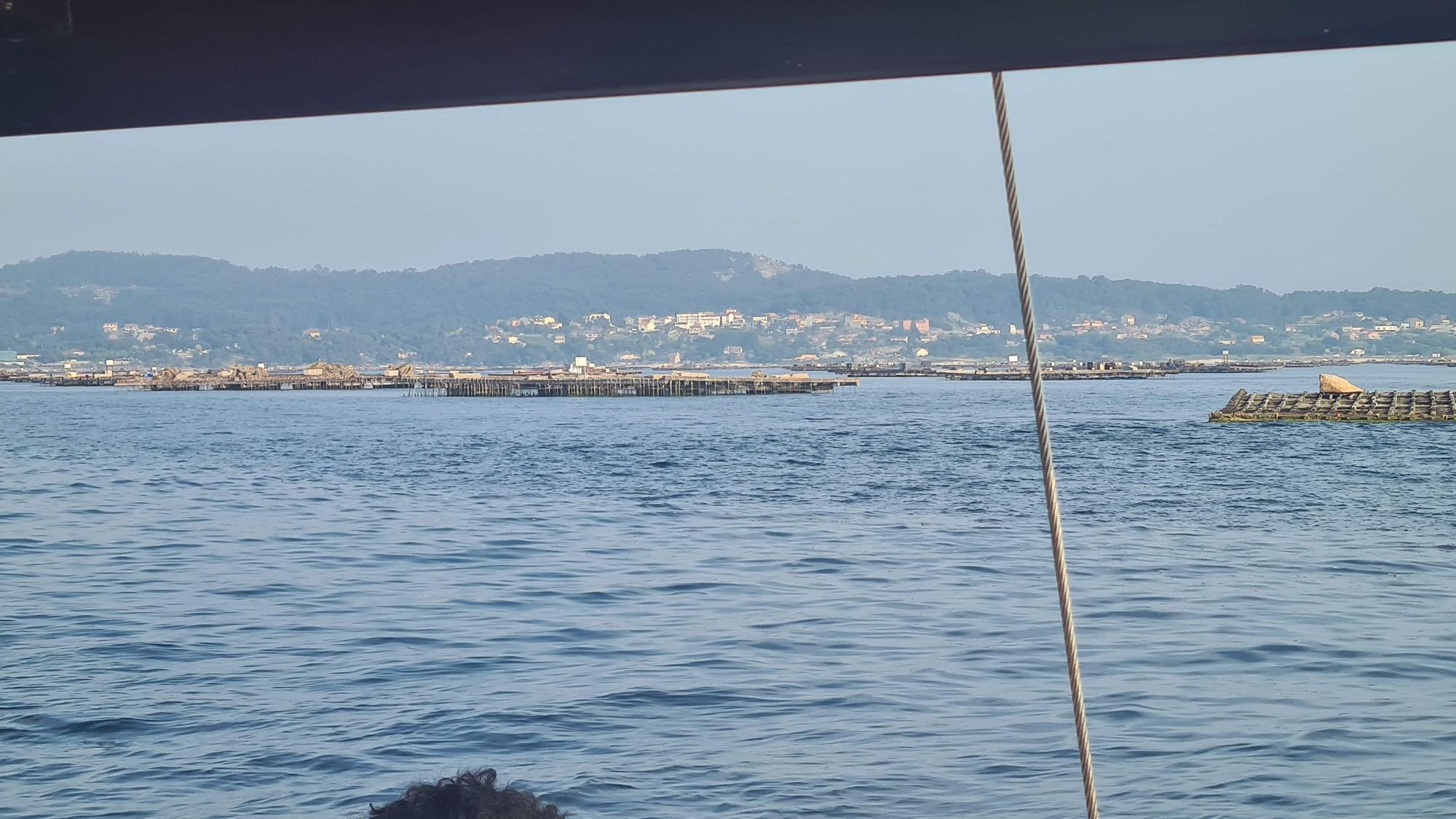 De visita en las Islas Atlánticas de Galicia a bordo del aula flotante "Chasula".