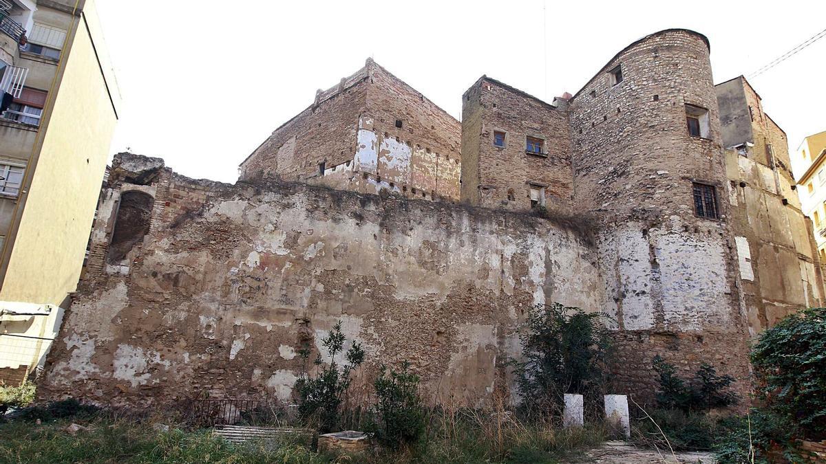 Paño de la muralla islámica 
en la Plaza del Ángel.  
levante-emv